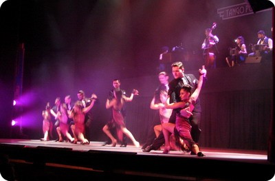 Tango Porte�o Large Venue