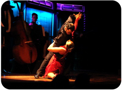Tickets for Tango show in Buenos Aires El Querandi sensual final tango pose